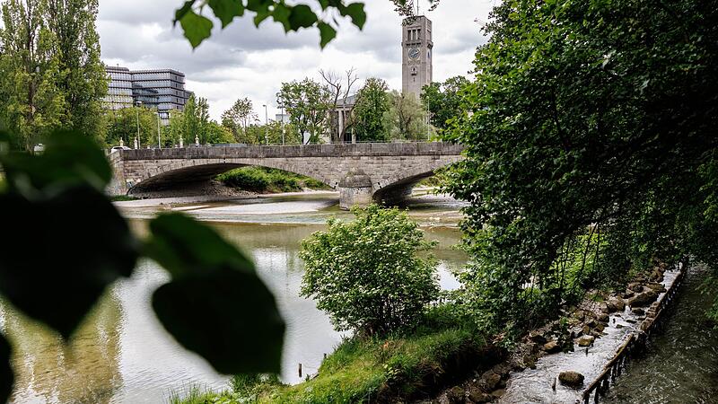 Zweij&auml;hriges Kind f&auml;llt in M&uuml;nchen in Isar