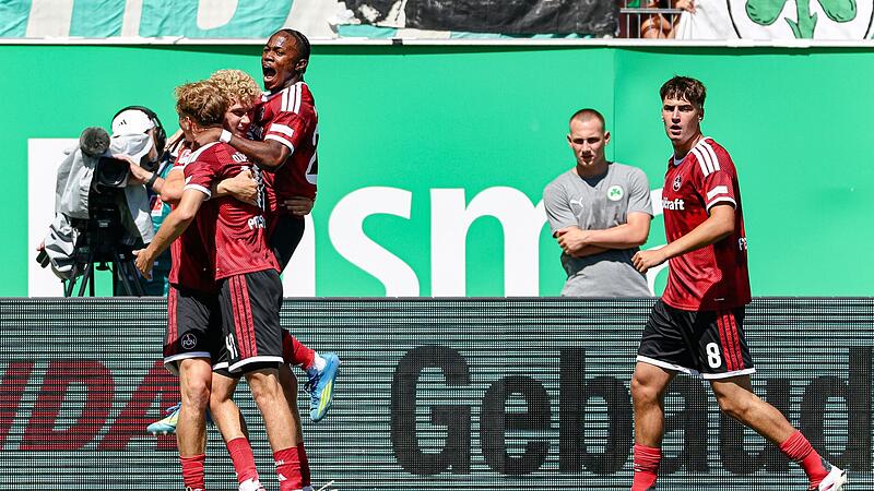 SpVgg Greuther Fürth - 1. FC Nürnberg SpVgg Greuther Fürth - 1. FC Nürnberg