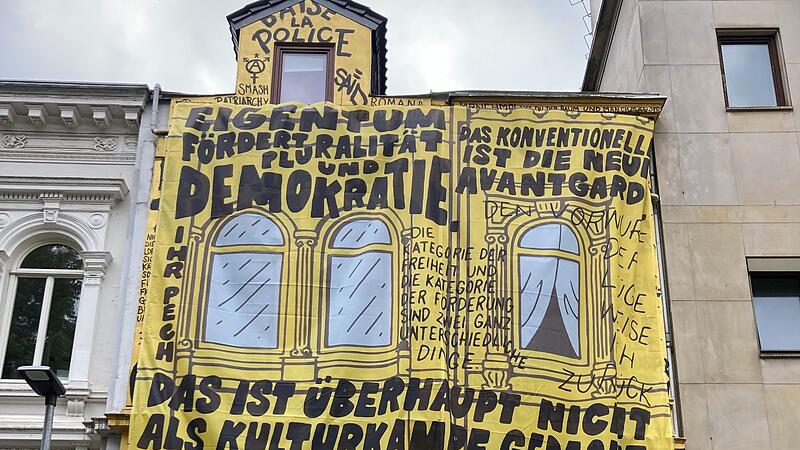 Golden Shop mit neuer Fassade