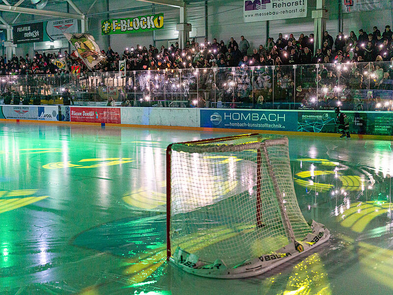 Am 18. September wird die Grüne Hölle am Kieferndorfer Weg erstmals wieder zum Saisonauftakt Schauplatz in der Oberliga Süd werden. Die Höchstadt Alligators starten gegen die Lindau Islanders in die neue Spielzeit. Am 18. September wird die Grüne Hölle am Kieferndorfer Weg erstmals wieder zum Saisonauftakt Schauplatz in der Oberliga Süd werden. Die Höchstadt Alligators starten gegen die Lindau Islanders in die neue Spielzeit.