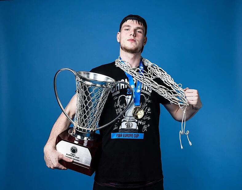 Baskets-Neuzugang Benjamin Koppke gewann mit den Niners Chemnitz 2024 den Fiba Europe Cup. Baskets-Neuzugang Benjamin Koppke gewann mit den Niners Chemnitz 2024 den Fiba Europe Cup.