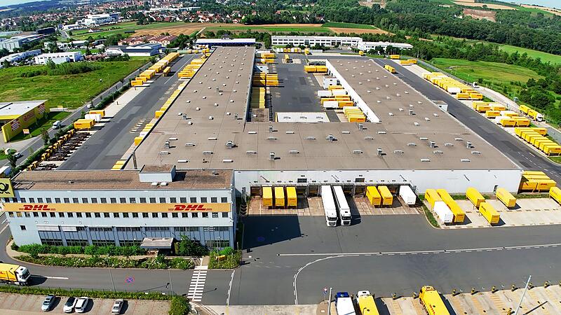 Blick auf das Paketzentrum in Kitzingen