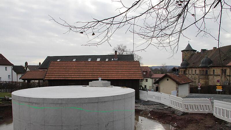 Der L&ouml;schwasserbeh&auml;lter beim Wernsteiner Schloss