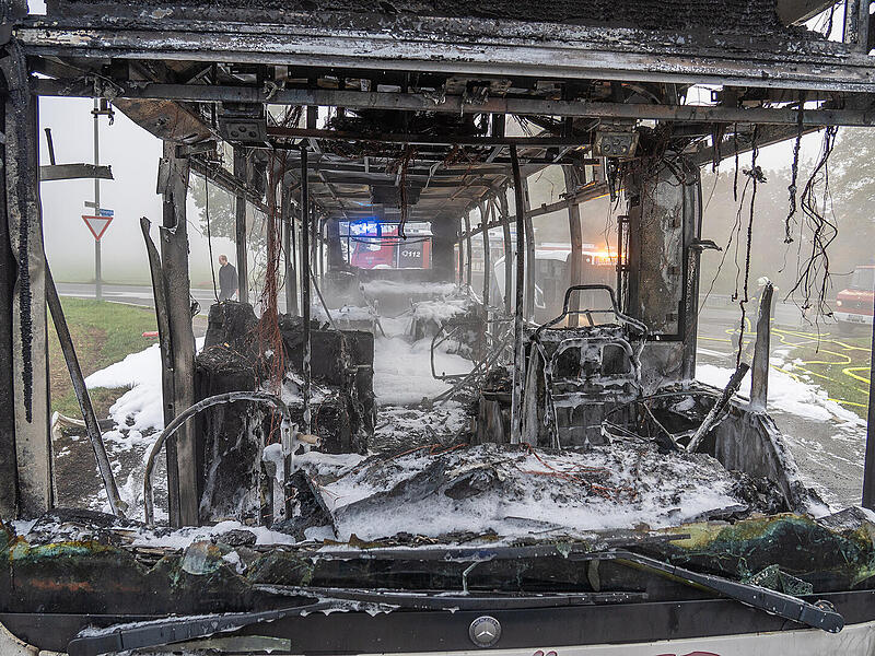 Nach Flammen-Inferno in Hirschaid: Busfahrer dankt Kindern – "waren alle Helden" Nach Flammen-Inferno in Hirschaid: Busfahrer dankt Kindern – "waren alle Helden"