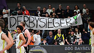 Die Bayreuther Fans feierten den deutlichen Erfolg gegen den fr&auml;nkischen Rivalen aus N&uuml;rnberg.
