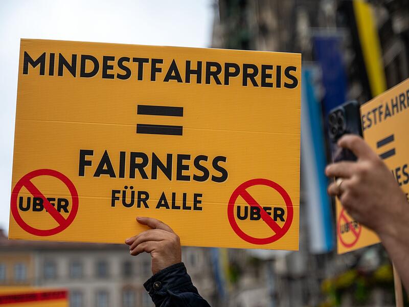 Taxifahrer demonstrieren in München Taxifahrer demonstrieren in München