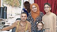 Mit seiner eigenen kleinen Schneiderei kann Rakan Ali f&uuml;r seine Frau Mezkin Hussein und die beiden Kinder Ella und Ivan sorgen.