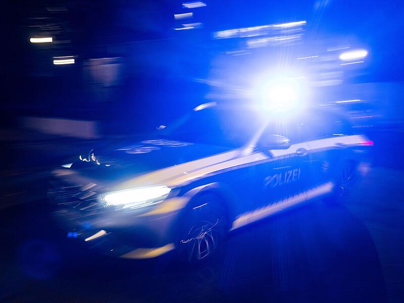 Polizei - Symbolbild Polizei - Symbolbild