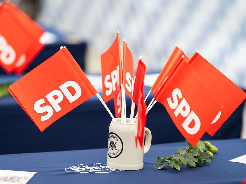 Politischer Frühschoppen auf dem Volksfest Gillamoos Politischer Frühschoppen auf dem Volksfest Gillamoos