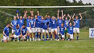 Die SpVgg Reuth feiert den Meistertitel und den Aufstieg in die Kreisliga.
