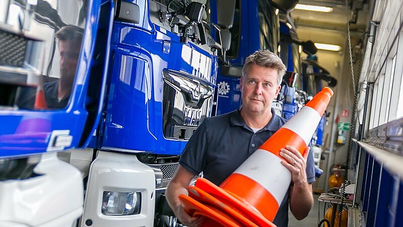 THW ForchheimForchheim & Fränkische Schweiz Christian Wilfling ist genervt: Der Ortsbeauftragte des THW Forchheim kämpft schon seit Jahren gegen Platzmangel am Stützpunkt im Forchheimer Norden. Nun scheint es, als seien diese Bemühungen in eine Sackgasse geraten.