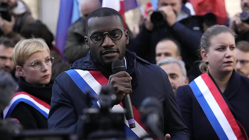 Der franz&ouml;sische Abgeordnete Carlos Martens Bilongo wurde w&auml;hrend einer Sitzung der Nationalversammlung rassistisch beleidigt.