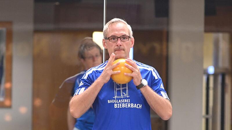 Die Zuverl&auml;ssigkeit in Person: Der Kronacher Alexander Wellach steht im Team des PSV Franken Neustadt und kegelt wieder um die Deutsche Meisterschaft in der klassischen Disziplin &uuml;ber 200 Schub mit.