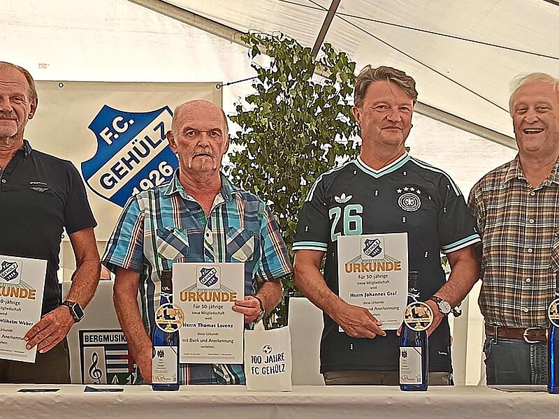 Diese Männer gehören dem FC Gehülz seit 50 Jahren an. Diese Männer gehören dem FC Gehülz seit 50 Jahren an.