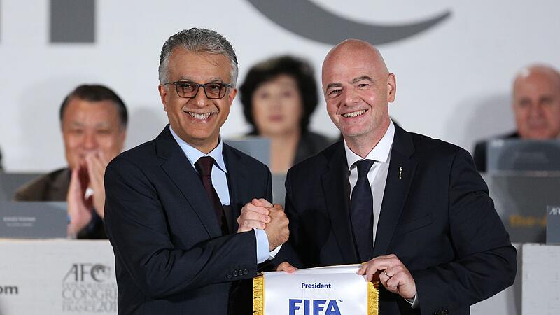 Scheich Salman bin Ibrahim al-Chalifa und Gianni Infantino Scheich Salman bin Ibrahim al-Chalifa und Gianni Infantino
