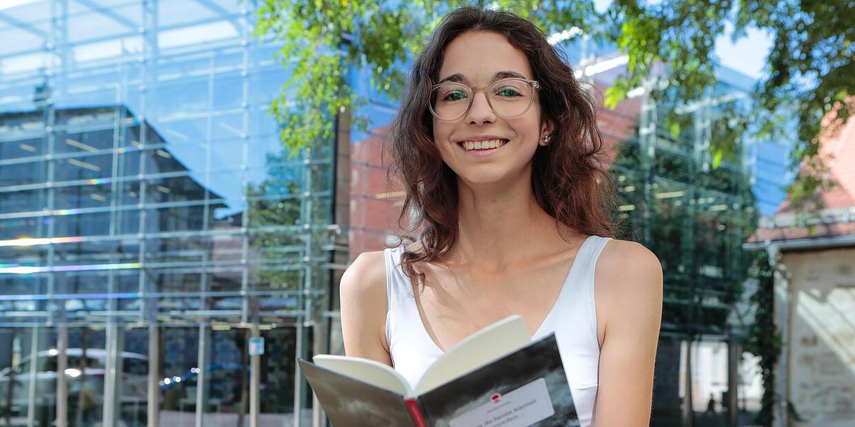 Bamberger Abiturientin veröffentlicht Krimibuch