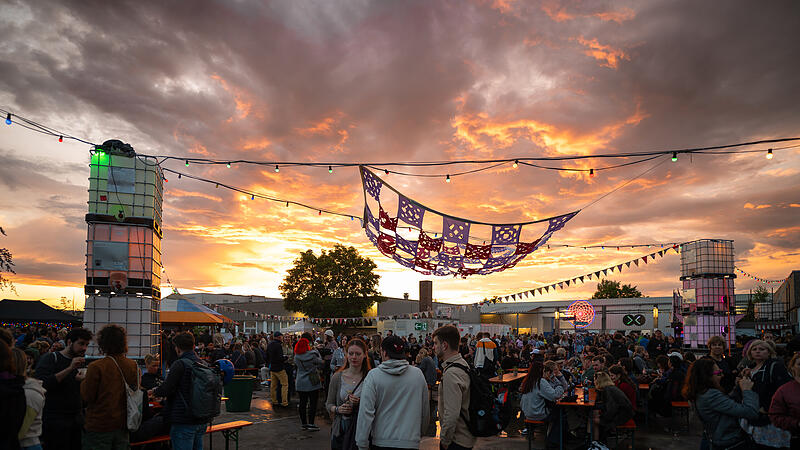 Das Bamberger Kontakt-Festival auf dem ehemaligen Metalluk-Gel&auml;nde in der Ohmstra&szlig;e.