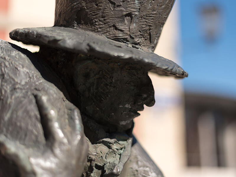 E.T.A. Hoffmann ist zwar kein gebürtiger Franken, aber immerhin hat er von 1808 bis 1813 in Bamberg gelebt. E.T.A. Hoffmann ist zwar kein gebürtiger Franken, aber immerhin hat er von 1808 bis 1813 in Bamberg gelebt.
