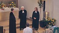 Abschied im Gottesdienst (von links) Stefanie Ott-Frühwald, Matthias Hagen und Sabine Schmid-Hagen. Abschied im Gottesdienst (von links) Stefanie Ott-Frühwald, Matthias Hagen und Sabine Schmid-Hagen.