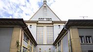Der denkmalgeschützte Schlachthof in Bad Kissingen soll zu einem Genuss-, Erlebnis- und Mobilitätszentrum umgebaut werden. Aktuell ist es ruhig um das Projekt geworden. Der denkmalgeschützte Schlachthof in Bad Kissingen soll zu einem Genuss-, Erlebnis- und Mobilitätszentrum umgebaut werden. Aktuell ist es ruhig um das Projekt geworden.