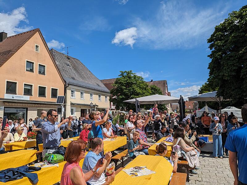Auch auf dem Marktplatz war viel los.Historischer Markt in Ebermannstadt