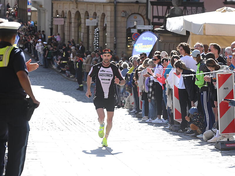Weltkulturerbelauf 2025: Rund 3700 Athletinnen und Athleten nahmen de Halbmarathon, den Sparkassen-Lauf, in Angriff.