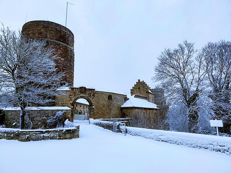 Schloss Saaleck bei Hammelburg im Schnee
