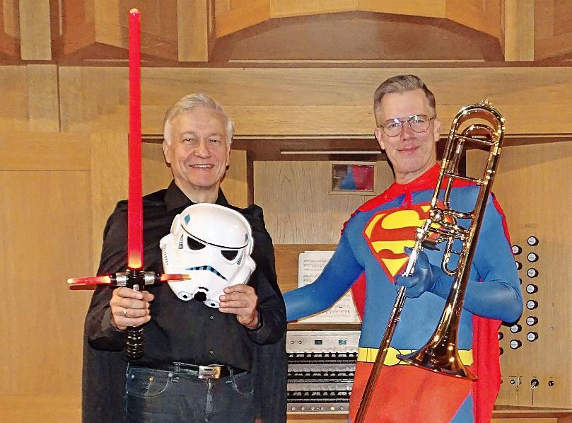 Burkhard Ascherl (Orgel) und Roman Riedel (Posaune) präsentierten einen außergewöhnlichen Abend voller musikalischer Überraschungen und närrischer Stimmung beim Faschingskonzert. Burkhard Ascherl (Orgel) und Roman Riedel (Posaune) präsentierten einen außergewöhnlichen Abend voller musikalischer Überraschungen und närrischer Stimmung beim Faschingskonzert.