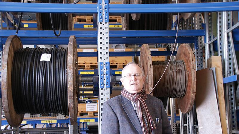 Stadtwerke-Chef Manfred Zimmer. Der Versorger will möglichst alle Haushalte in der Stadt mit schnellem Internet versorgen. Stadtwerke-Chef Manfred Zimmer. Der Versorger will möglichst alle Haushalte in der Stadt mit schnellem Internet versorgen.