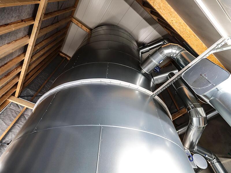 85.000 Liter fasst der Pufferspeicher.Forchheim & Fr&auml;nkische Schweiz