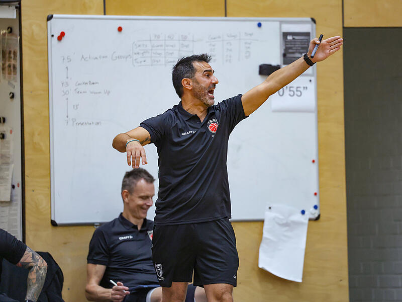 Jesus Ramirez trifft am Samstag in Ludwigsburg auf seinen alten Trainerkollegen aus seiner Zeit in Bilbao, Carles Duran.