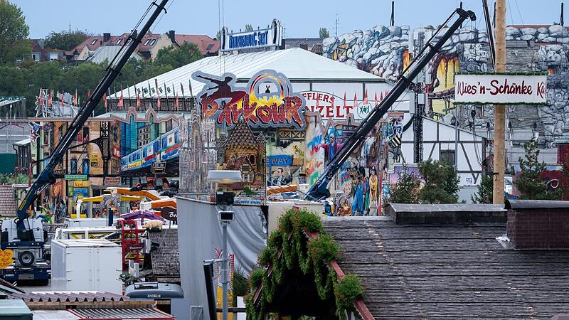 Aufbau Oktoberfest 2023
