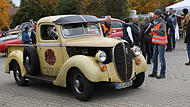 Rund 700  Old- und Youngster kamen nach Untersiemau zum 6. Oldtimertreffen und füllten den gesamten Parkplatz