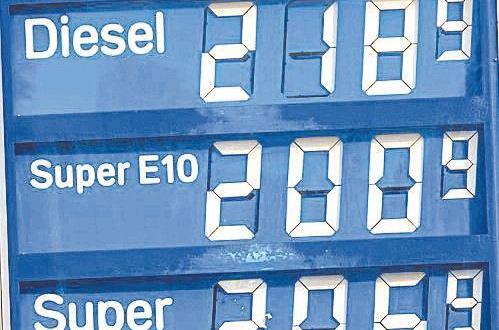 Seit Beginn des Iran-Krieges sind die Kraftstoffpreise in die H&ouml;he gegangen.