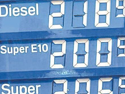 Seit Beginn des Iran-Krieges sind die Kraftstoffpreise in die H&ouml;he gegangen.