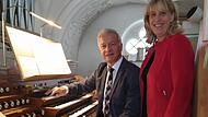 Burkhard Ascherl mit Ehefrau Brigitte an der Orgel. Burkhard Ascherl mit Ehefrau Brigitte an der Orgel.