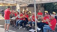Blasmusik spielt zum Jubil&auml;um in Ailsbach auf.