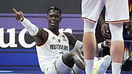 Dennis Schröder und das deutsche Team war nach der Niederlage gegen Spanien am Boden. Doch am Sonntag will die Mannschaft wieder aufstehen und die Bronzemedaille einfahren.
