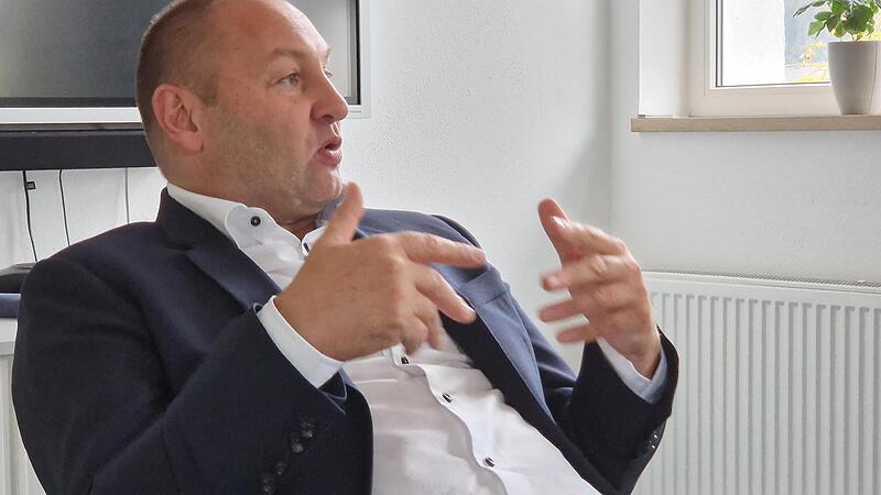 J&uuml;rgen Baumg&auml;rtner gibt am Donnerstagnachmittag bekannt, dass er den Posten als strategischer Vorstand des Lucas-Cranach-Campus Kommunalunternehmens abgibt.