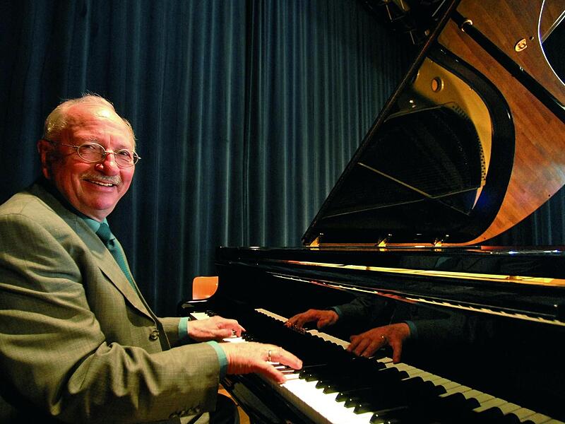 Das Bild zeigt Thomas Fink im März 2007 im Vereinshaus Herzogenaurach.