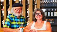 Stolz auf ihre neueste Auszeichnung für den Rhöner Bio Single Grain Whisky sind Lothar und Ingrid Bold von der Bold’s Schnapsideen aus dem fränkischen Saaletal. Stolz auf ihre neueste Auszeichnung für den Rhöner Bio Single Grain Whisky sind Lothar und Ingrid Bold von der Bold’s Schnapsideen aus dem fränkischen Saaletal.