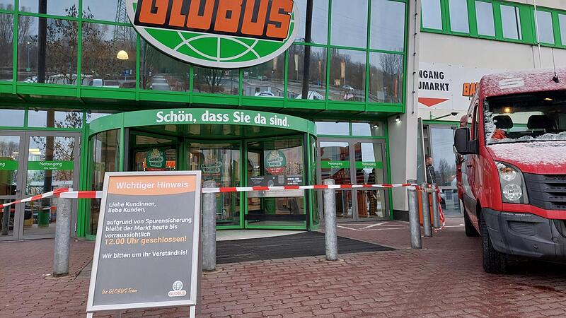 Unbekannte haben in der Nacht zum 14. Februar in Forchheim zwei Geldautomaten gesprengt.Forchheim & Fr&auml;nkische Schweiz