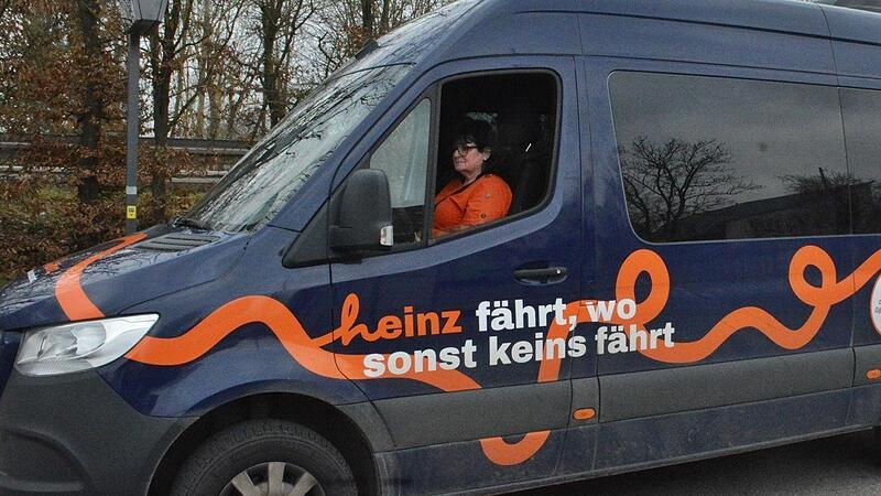 Der Shuttlebus &bdquo;Callheinz&ldquo; geh&ouml;rt  im &ouml;stlichen Grabfeld zum Stra&szlig;enbild. F&uuml;r das Pilotprojekt des Landkreises Bad Kissingen in M&uuml;nnerstadt haben sich noch keine Anbieter  f&uuml;r den neuen Bereich des &ouml;ffentlichen Nahverkehrs gefunden.