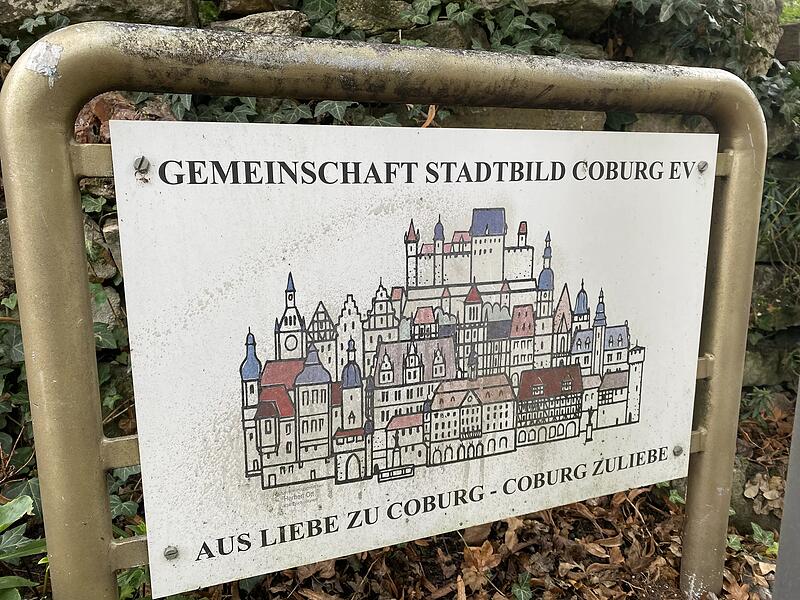 Die Gemeinschaft Stadtbild Coburg k&uuml;mmert sich darum, viele Geb&auml;ude in Coburg zu versch&ouml;nern. F&uuml;r die Veste ist man nicht zust&auml;ndig. Aber im Logo und auch in dieser Abbildung darf sie aber trotzdem auftauchen.