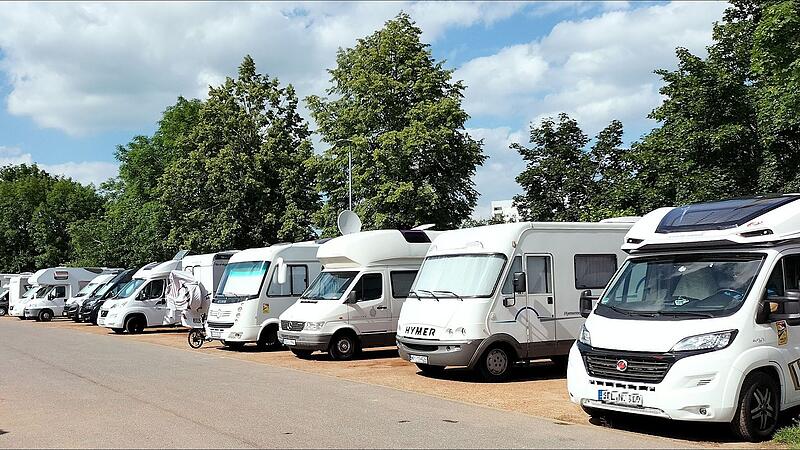 Am Bamberger Heinrichsdamm befindet sich ein beliebter Wohnmobil-Stellplatz - auch wenn hier die Brauereien etwas weiter als einen Kilometer entfernt sind.