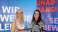 Bettina Gardenne, seit Anfang des Jahres Geschäftsführerin der Region Mainfranken GmbH (rechts), stellte sich den Mitgliedern der Vollversammlung um IHK-Präsidentin Caroline Trips vor.