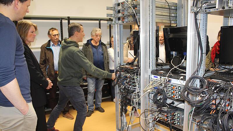 Jede Menge Daten werden von Berufssch&uuml;lern erfasst. Dennis Busch, Lehrer f&uuml;r Informatik mit Schwerpunkt Netzwerktechnik, f&uuml;hret dazu Genaueres aus.