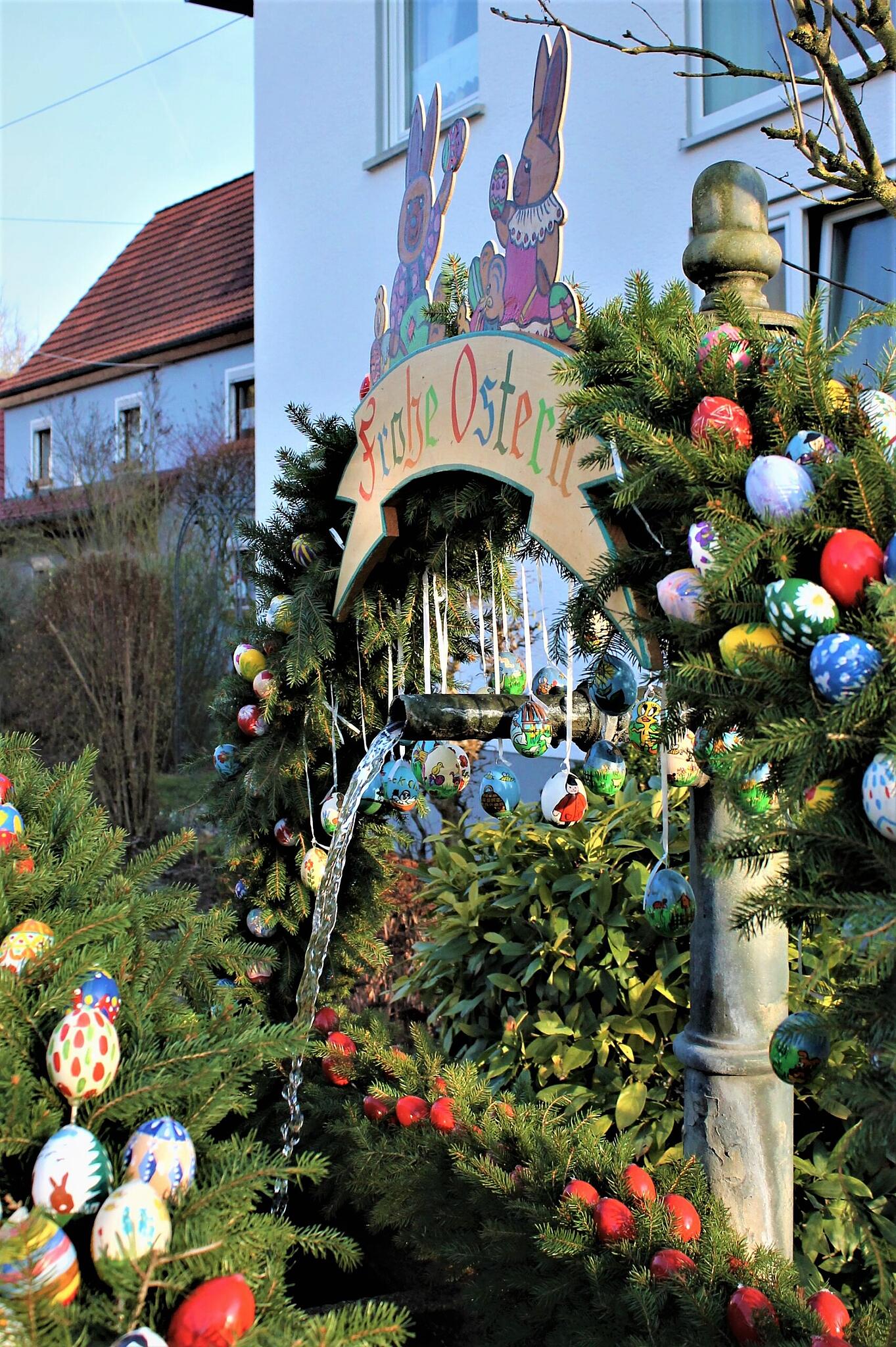 Osterbrunnen sind eine fränkische Tradition