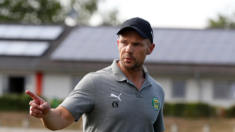 Will hoch in die Bayernliga: DJK Bambergs Trainer Carsten N&uuml;&szlig;lein.