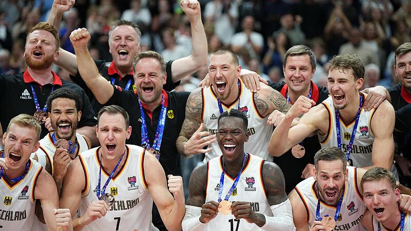 Freude pur über die Bronzemedaille beim deutschen Team.